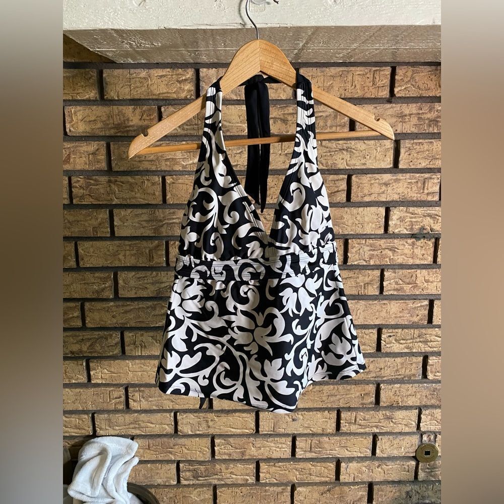 Athleta women’s swim top